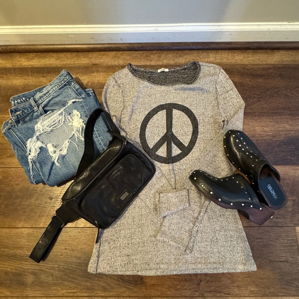 Peace Sweater - Large - Picture 2 of 3